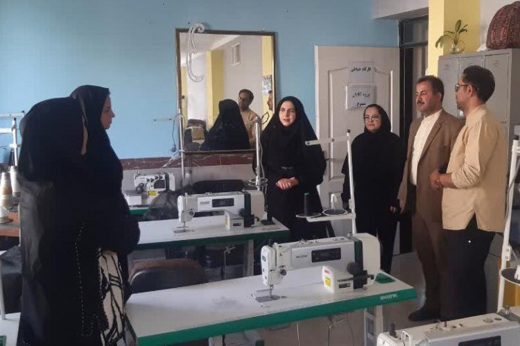 بازدید سرپرست دفتر امور زنان و خانواده استانداری از جهاد دانشگاهی ایلام